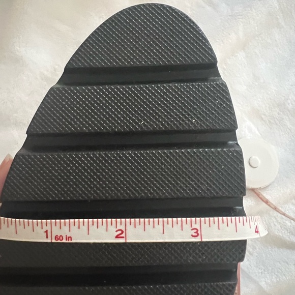 New In Box 9.5 M chocolate Suede Boots Naturalizer - Picture 9 of 9